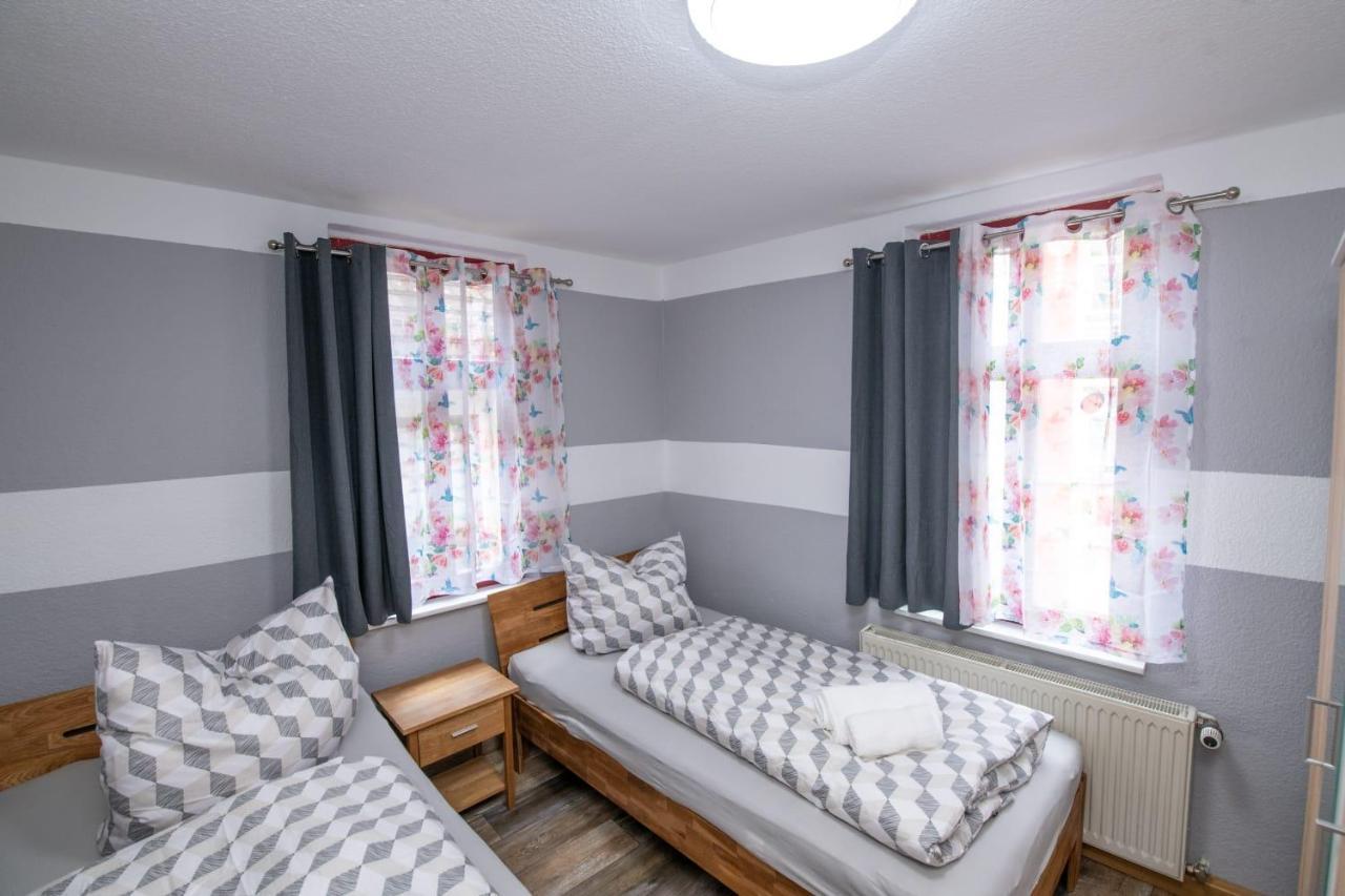 Lindenring Pension Наумбург Экстерьер фото