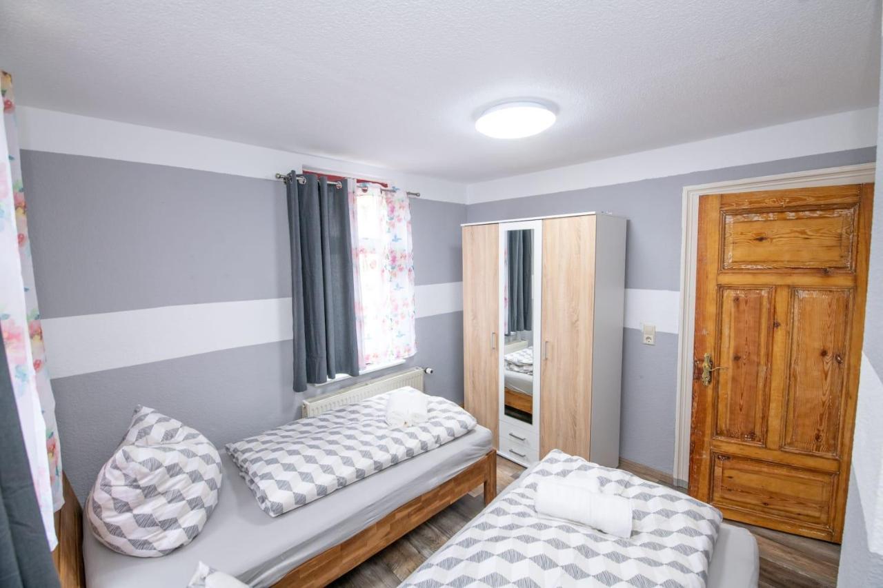 Lindenring Pension Наумбург Экстерьер фото