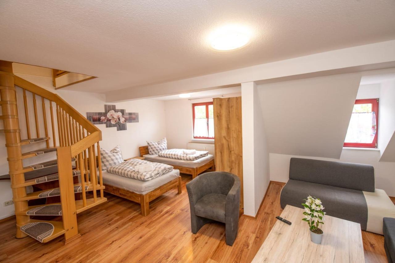 Lindenring Pension Наумбург Экстерьер фото